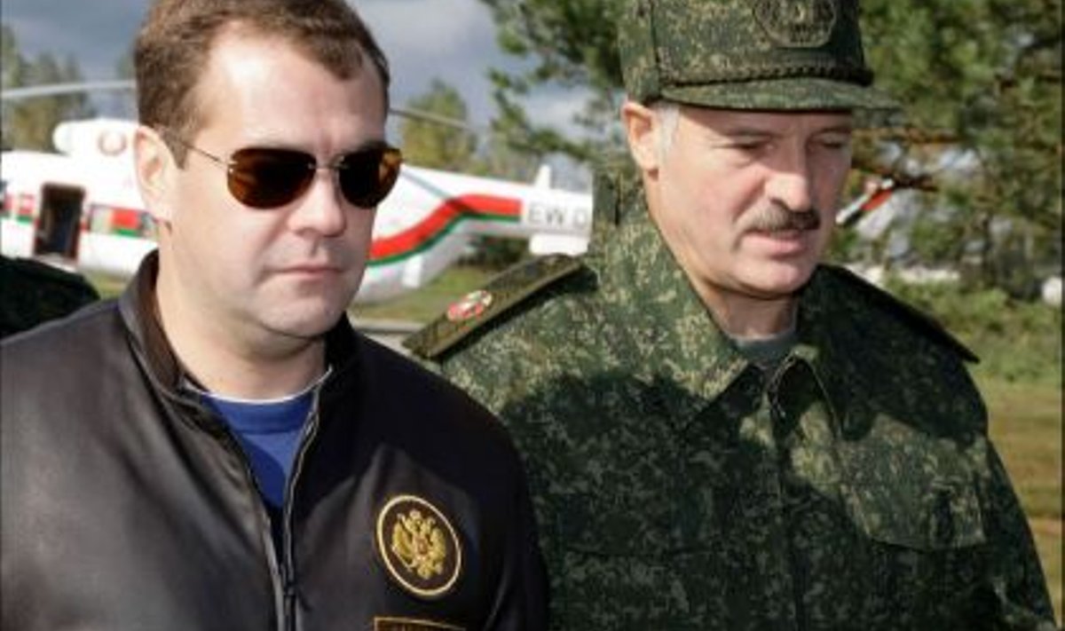 Medvedev ja Lukašenka ühisõppusel 