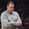 Ametlik: Lakers vallandas peatreeneri
