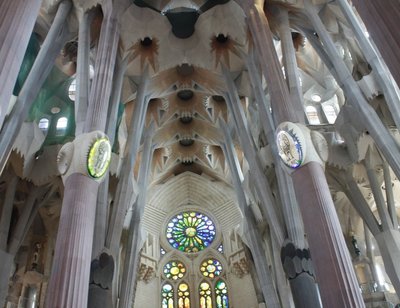 Sagrada Familia kiriku sisevaade
