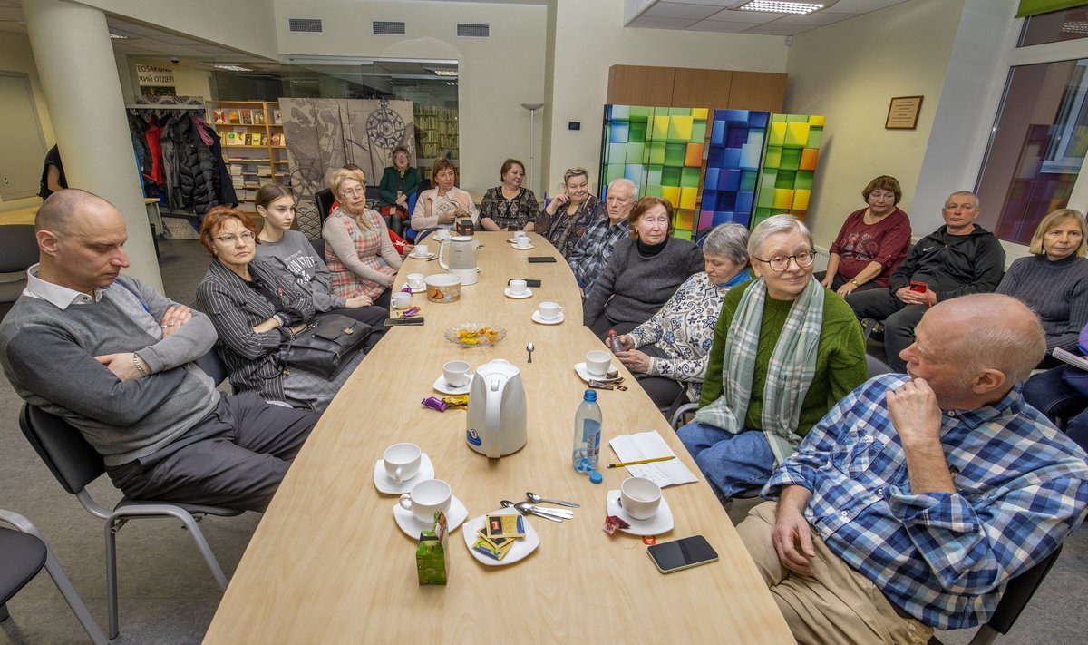 Вопрос избирательного права обсуждался и в еженедельном клубе эстонского языка, организованного библиотекой Силламяэ