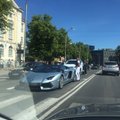 ФОТО и ВИДЕО: У площади Вабадузе столкнулись скандально известный Lamborghini и Lexus