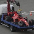 VIDEO | Kvalifikatsioonis seina sõitnud Vettel vabandas Ferrari meeskonna ees
