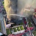 ВИДЕО | Пожар сразу и полностью охватил 15-этажный жилой дом в Милане