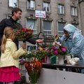 VIDEO ja FOTOD: Tallinna lillemüüja: inimestel on vist raha otsas