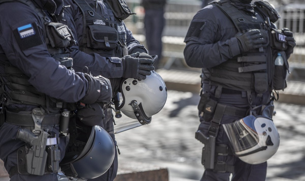 Märulipolitsei lubamatute protestide laialiajamiseks juba on