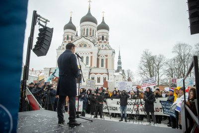 Одним из первых выступил мэр Таллинна Михаил Кылварт, который поддерживает забастовку 