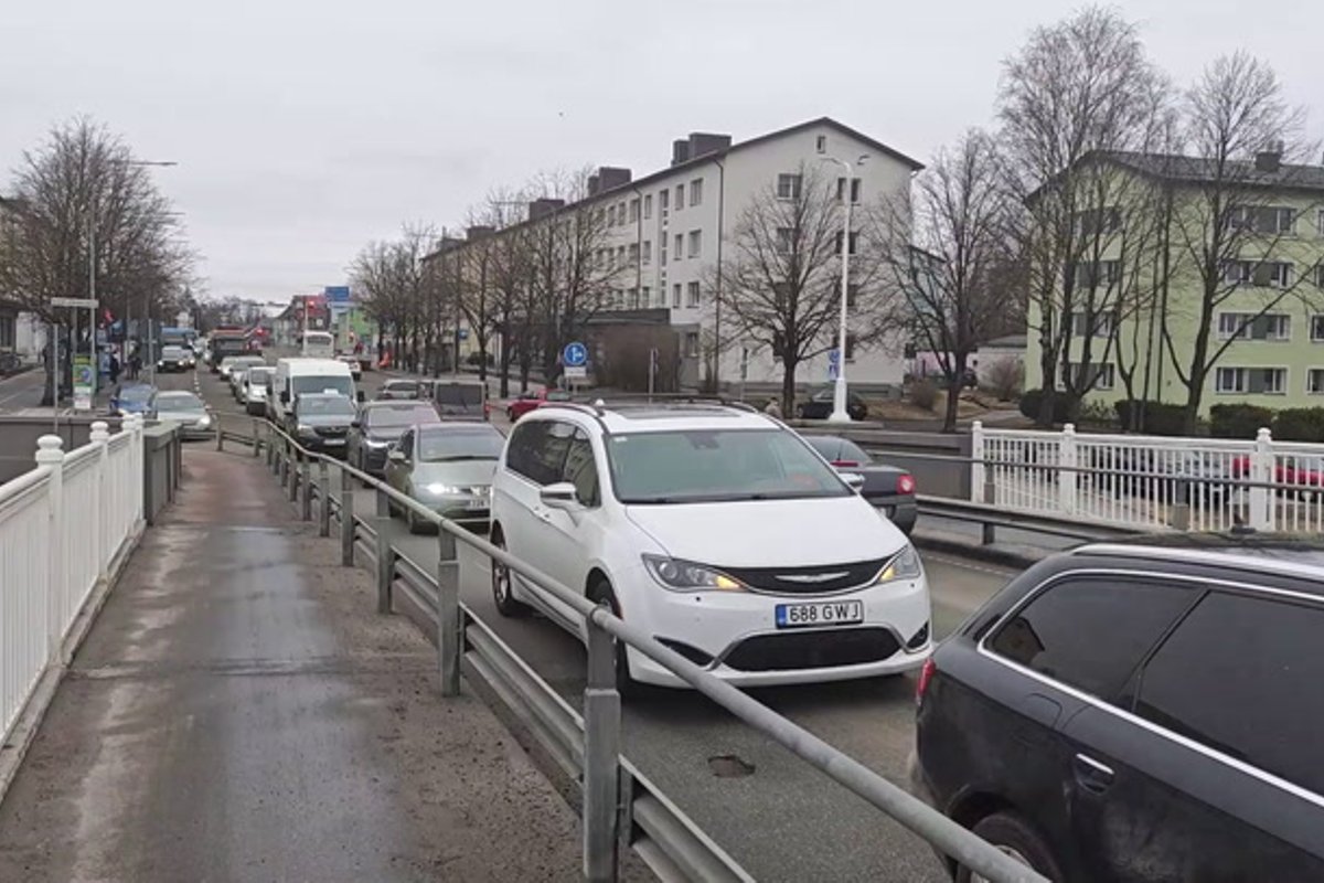 ФОТО И ВИДЕО | EKRE призвала в знак протеста остановить автомобили в  утренний час пик