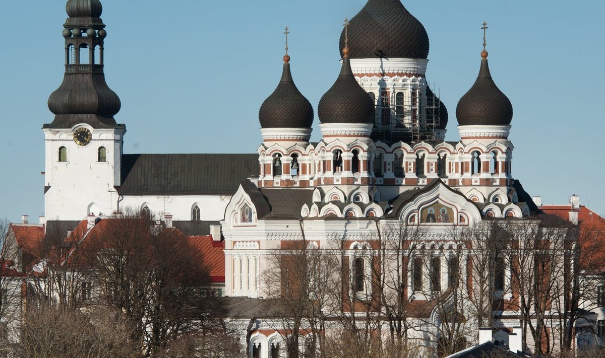 Aleksander Nevski katedraal ning Toomkirik.