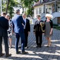 FOTOD | Julged peakatted ja kuninglik pidu! Vaata, kuidas peab Eesti koorekiht Briti saatkonnas Elizabeth II sünnipäeva