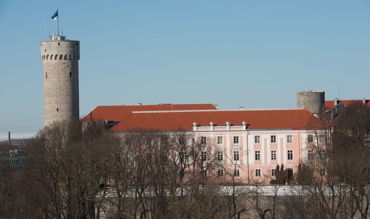 Pika Hermanni torn ja Toompea loss