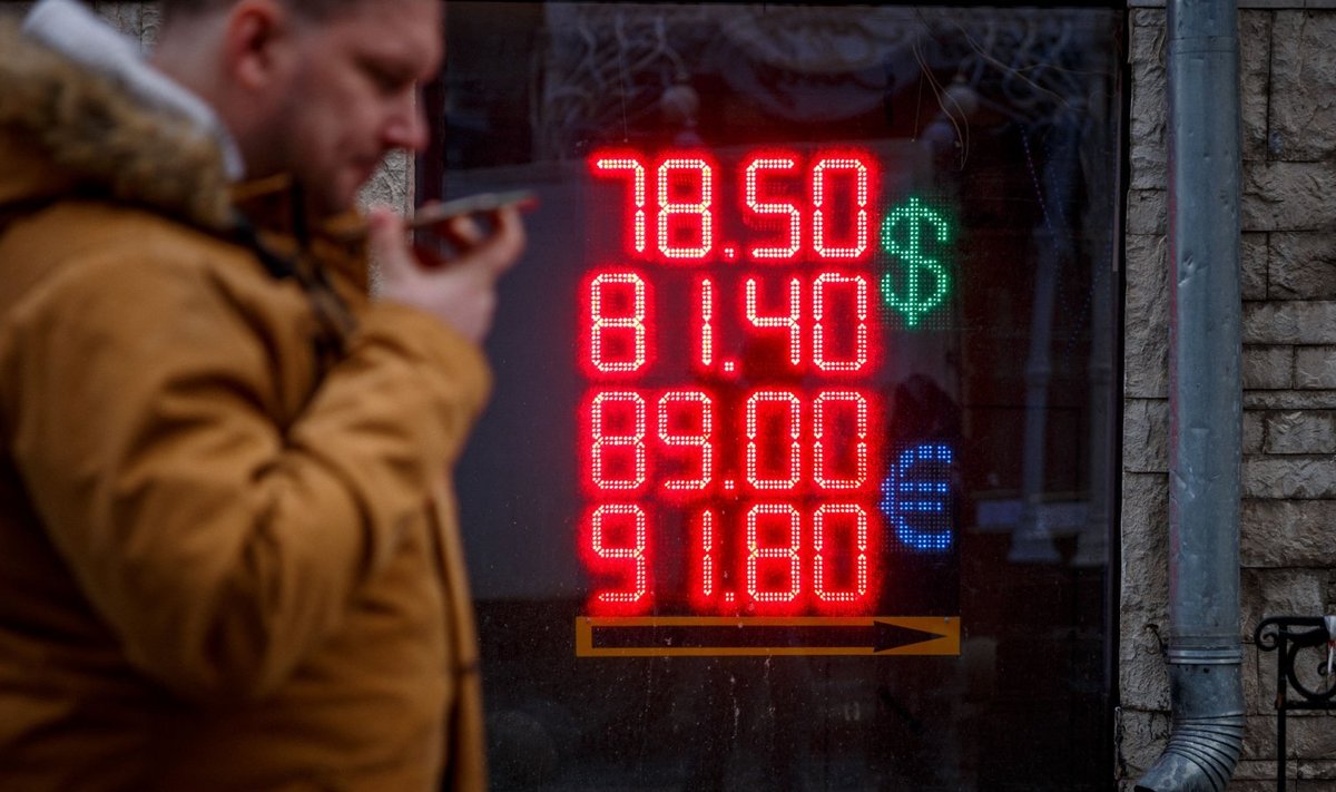 Teisipäeva hommikust hakkasid kiiresti langema nii rubla kurss kui Vene aktsiabörsid.