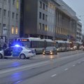 DELFI FOTOD ja VIDEO: Tallinna ülikooli läheduses suleti kahtlase kohvri kontrollimiseks piirkond