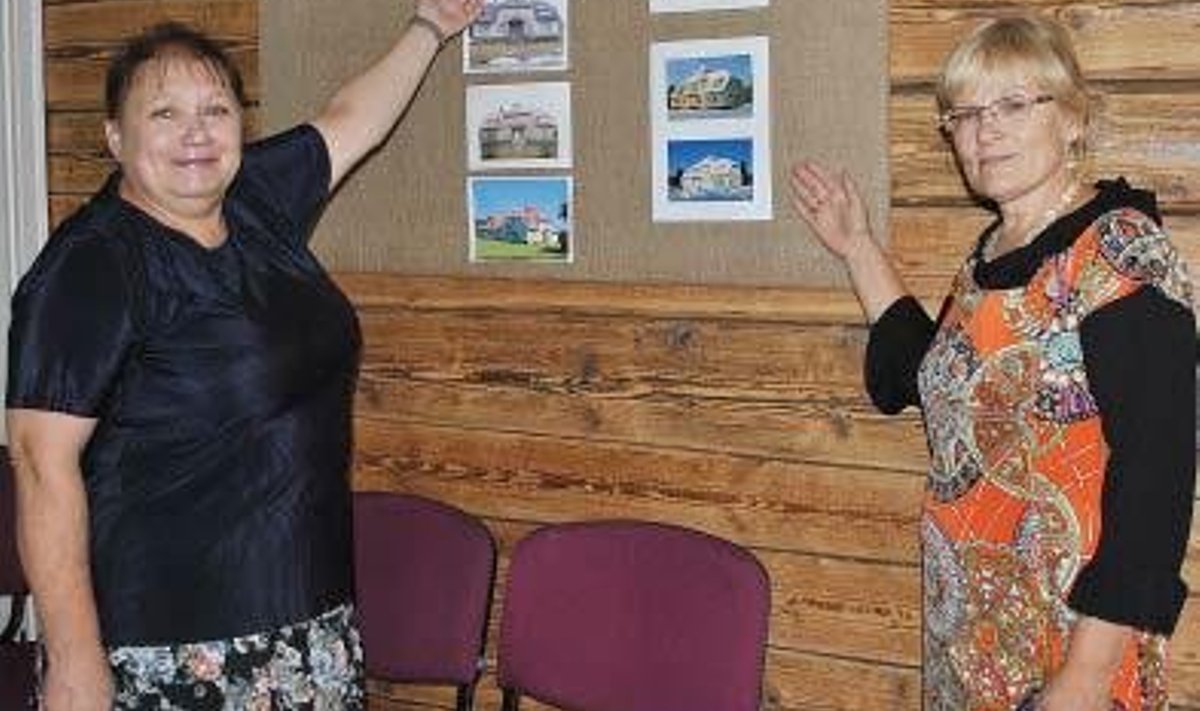 Naisseltsi eestvedajad Milvi Tubli ja Leeni Janno on pannud seltsimaja kordategemise pildid seinale kõigile vaadata. Foto: Hilje Pakkanen
