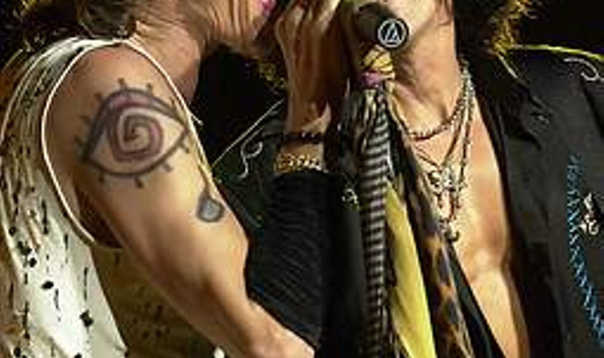 ENNEKÕIKE KONTSERTBÄND: Steven Tyleri (vasakul) ja Joe Perry juhitav Aerosmith on laval karedam ja impulsiivsem. BULLS