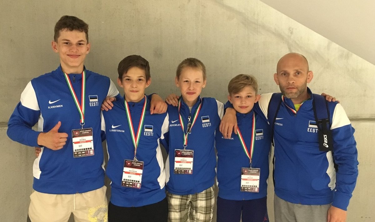 Tartu spordiklubi Kalev-Englas noored maadluse Euroopa meistrivõistlustel.