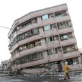 ФОТО И ВИДЕО: Землетрясение на Тайване обрушило минимум восемь зданий