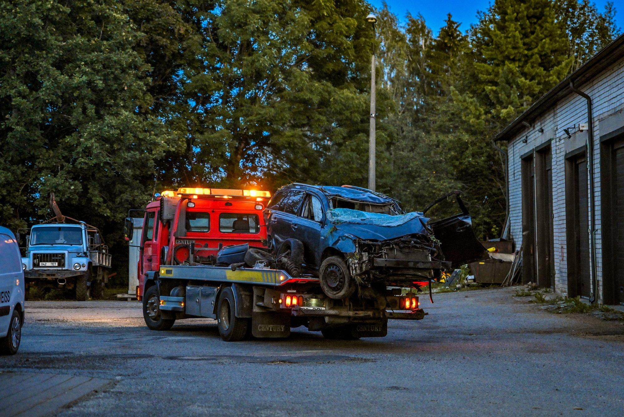 ФОТО | Непростая суббота на дорогах Эстонии: вечером произошла тяжелая  авария - Delfi RUS