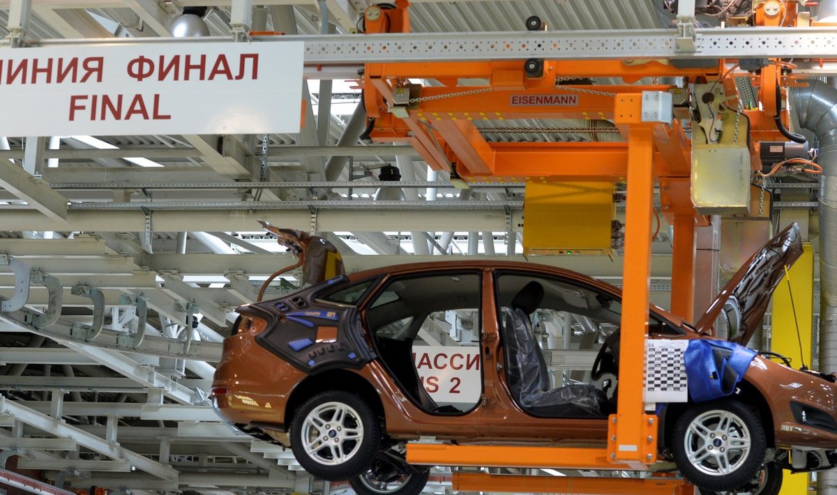Ford Sollers paneb Venemaa tehase liinid planeeritust kauemaks seisma.