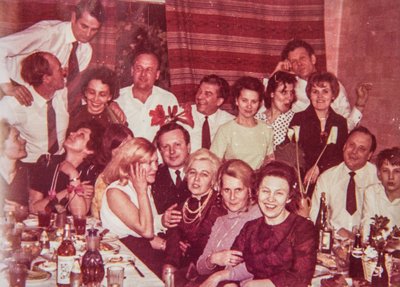 Tõnise 40. sünnipäev, pildil sõbrad SMV-st ja mujalt, aastal 1972.