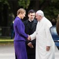 СМИ: Встречаясь с Папой Римским, президент Эстонии нарушила этикет