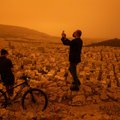 FOTOD | Meenutab planeet Marsi: Sahara kõrbetolm on Kreeka värvinud kollakasoranžiks