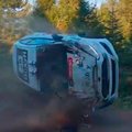 VIDEO | Soome rallimees tegi kodusel võidukihutamisel ränga avarii