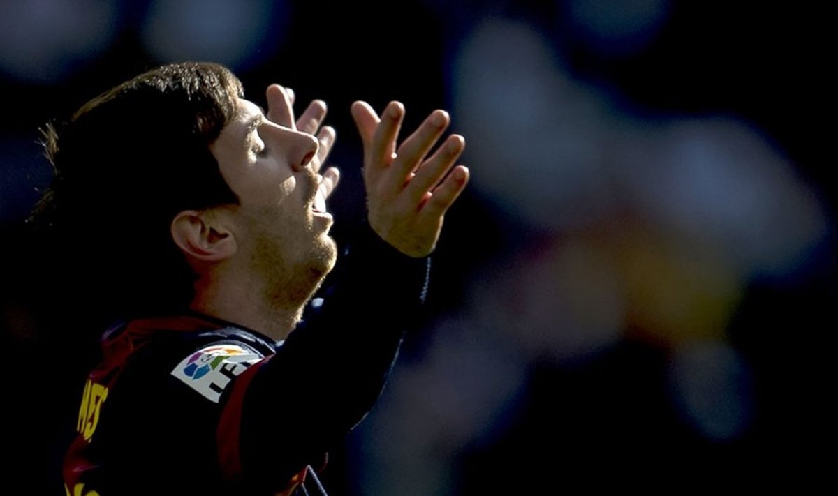 Meeskonna suurim staar Lionel Messi ootab abi ka taevastelt jõududelt.