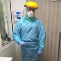 ФОТО | Врач Ида-Вируской больницы показал, как одевается для борьбы с коронавирусом