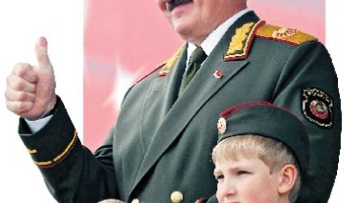 Valgevene isevalitseja Aljaksandr Lukašenka poeg Nikolaiga, keda ta on oma pärijaks ja tulevaseks presidendiks nimetanud.