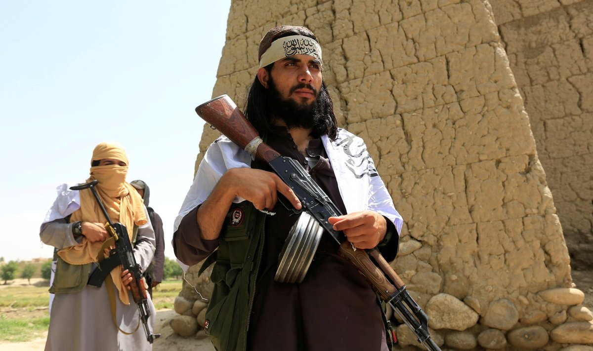 Talibani võitlejad juunikuise relvarahu ajal Nangarhari provintsis