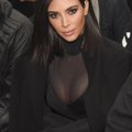 FOTO: Vau! Kim Kardashian võttis Vogue'i kaane jaoks meigi maha ja näeb imekaunis välja