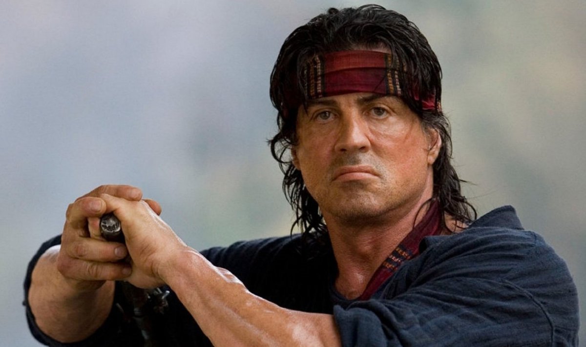 "Rambo" (2008)  stsenarist, lavastaja, produtsent ja peaosatäitja oli Sylvester Stallone.