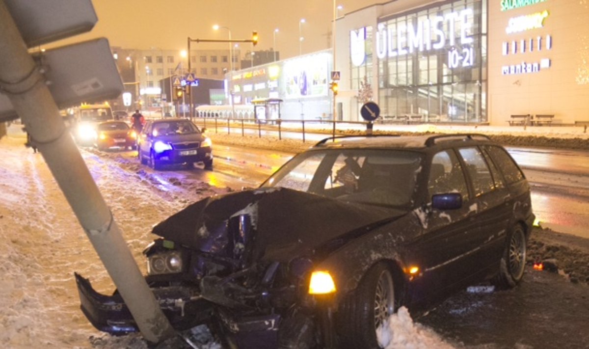 BMW avarii Suur-Sõjamäel