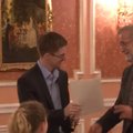 VIDEOD: Snowden võttis Moskvas vastu vilepuhujate auhinna
