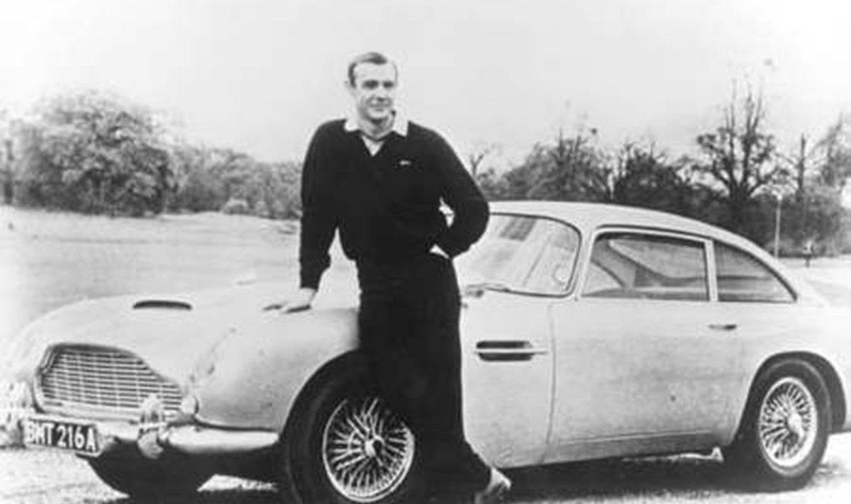 Agent Bond ja Aston Martin DB5