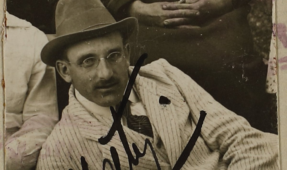 Peeter Matzi enda väitel oli ta tulekindlate savide otsimist ja uurimist alustanud juba 1919. aastal.