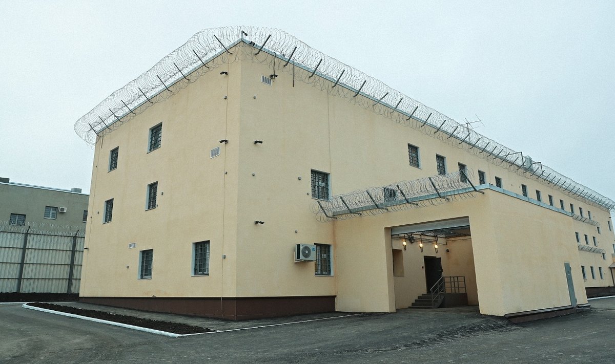 TUME SISU: Vangistusasutus Simferopolis, Venemaa poolt hõivatud Krimmis.