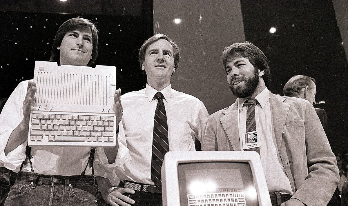 Steve Jobs (vasakul) poleks talentide sõja testi läbinud ja pääses oma karjääri algul napilt vallandamisest.