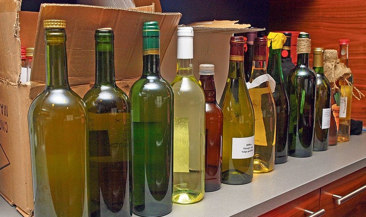 Koduveinikonkursi veinide kogumine kestab 22. märtsini. Esimesed võistlejad on juba kohal.