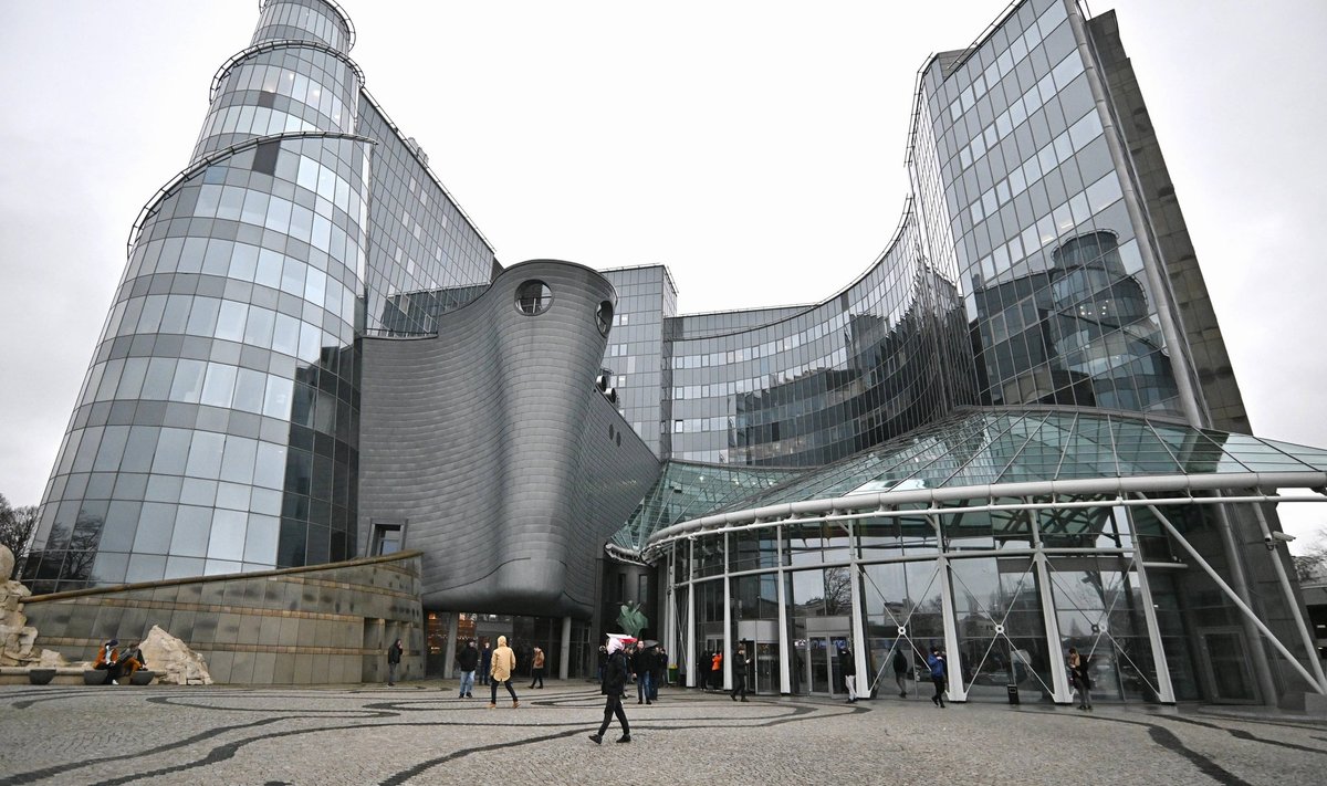 Riikliku televisiooni TVP hoone Varssavis