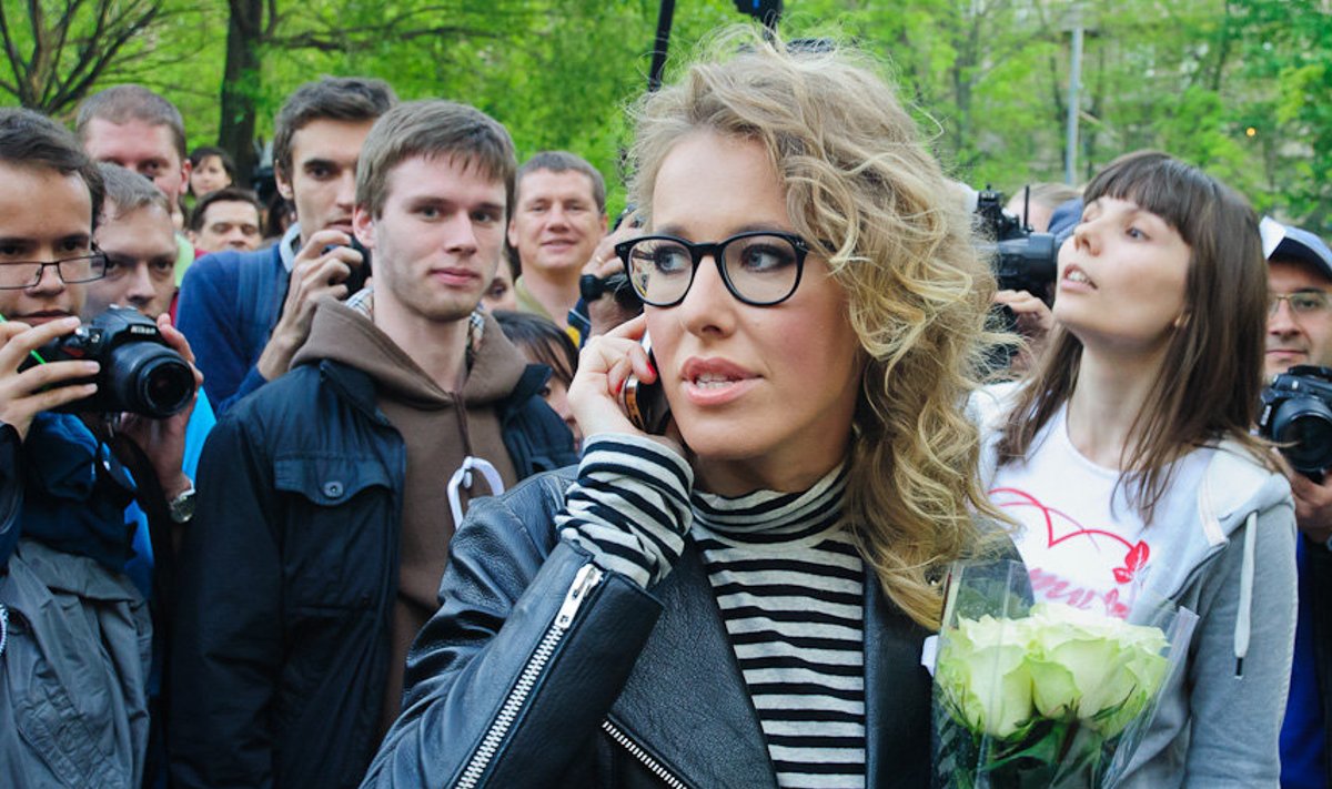 Ksenja Sobtšak 2012. aastal Moskvas protestimeeleavaldusel