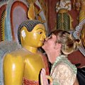 Reisiuudised: pühakuju suudlemise eest võib vangi sattuda