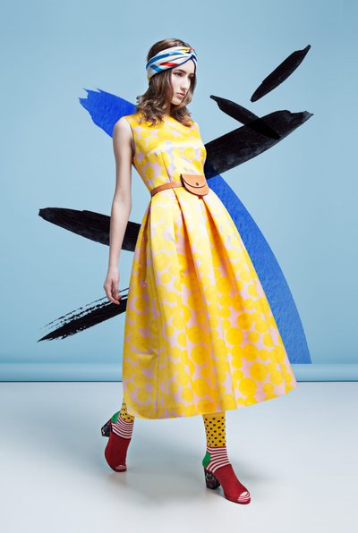 Lilli Jahilo midipikkuses kleit raamib suurepäraselt kandja õlgu ning seelikuosa loob lummava volüümi. 950 €