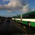 FOTOD: Rikki läinud buss tekitas Lauluväljaku juures ummiku