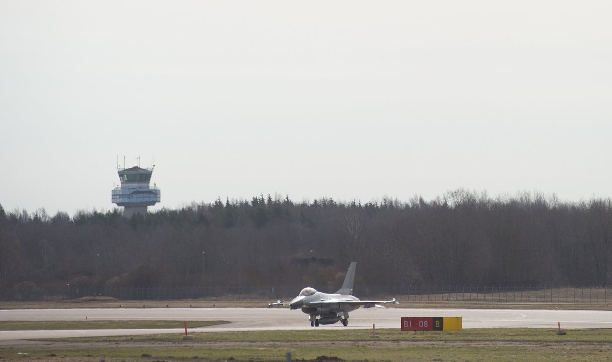 NATO hävitajad Tallinna lennuväljal