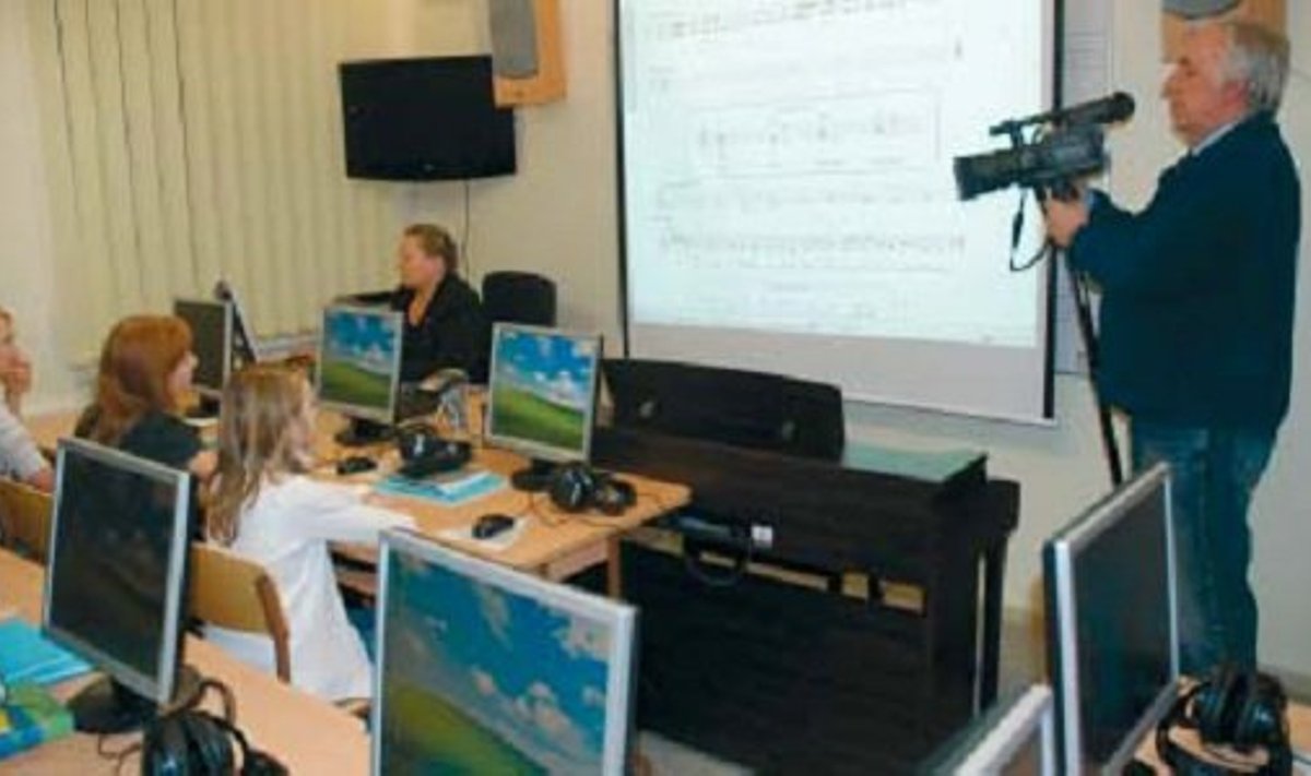 Kuidas toimib arvutiseeritud solfedžoõpe Türi Muusikakoolis, seda näeb valmivas videofilmis (Foto: Merit Männi)