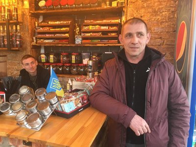 Влад — хозяин заведения Black Coffee в Доброполье.