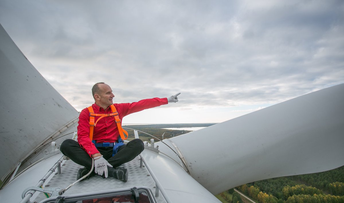 Esimene Eleoni tehnoloogial baseeruv tuulik püsitati Salmel 2013. aastal. Arendaja Oleg Sõnajalg näeb asju suurelt ja kõrgusi ei pelga.