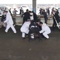 VIDEO | Jaapani peaministri kampaaniaüritusel plahvatas lõhkekeha