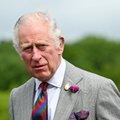 LÕBUSAD FOTOD | Prints Charles külastas abikaasaga Walesi: kohalikus pubis löödi klaase kokku ja mekiti vaadiõlut!